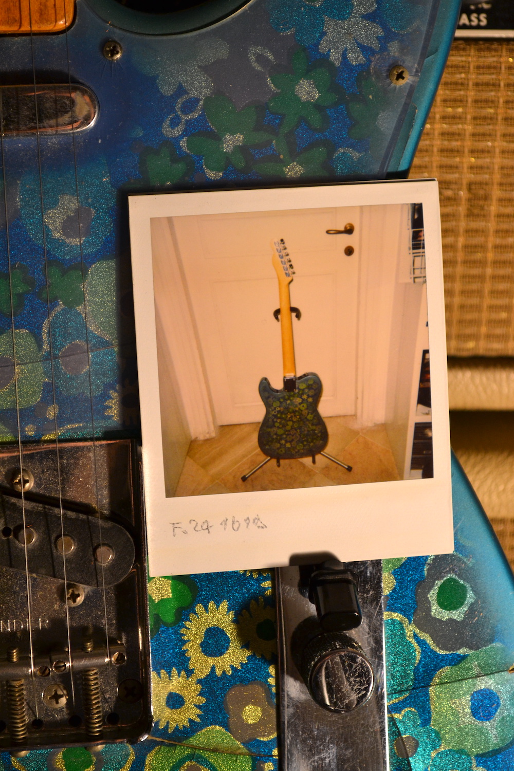 gallery item